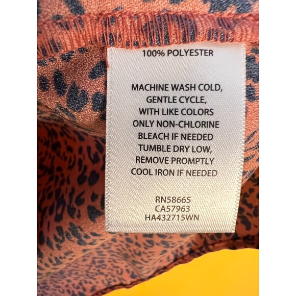 Halogen Leopard Print Blouse Top Womens 1X Red Button Up Back Flutter Sleeve NWT - Picture 4 of 6